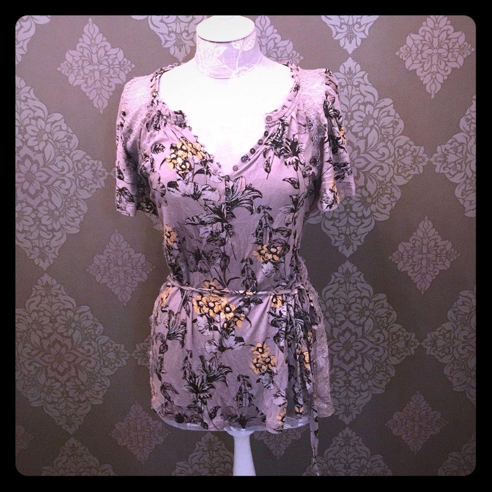 Floral and lace tunic